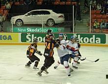 Nach der Eishockey-WM 2008 in Kanada unterstreicht Skoda, mit dem Sponsoring der Kassel Huskies das Engagement im Eishockey. Foto: Skoda Deutschland